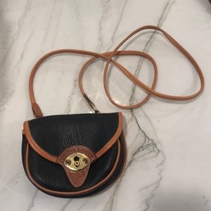 Dooney & Bourke USA GENUINE leather crossbody